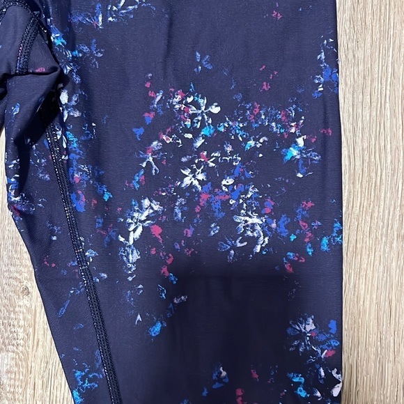 Lole Capri Leggings - Picture 6 of 14